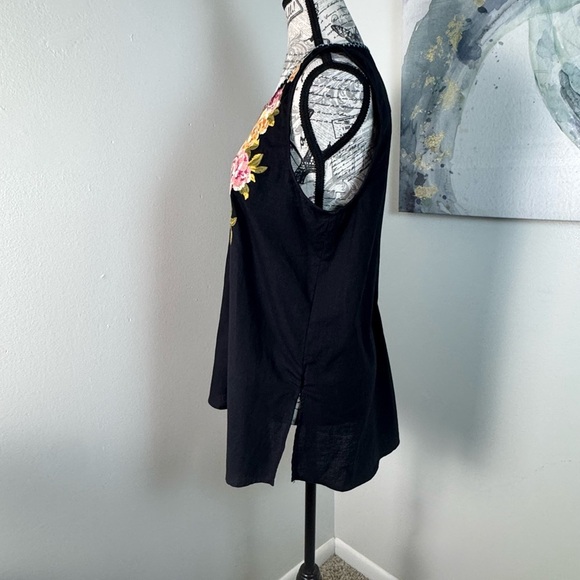 April Sky Vibrant Floral Embroidered Black Sleeveless Top Size Large - Picture 5 of 9